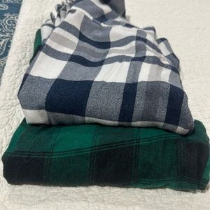2 AMERICAN EAGLE FLANNEL SHIRTS - SIZE MEDIUM